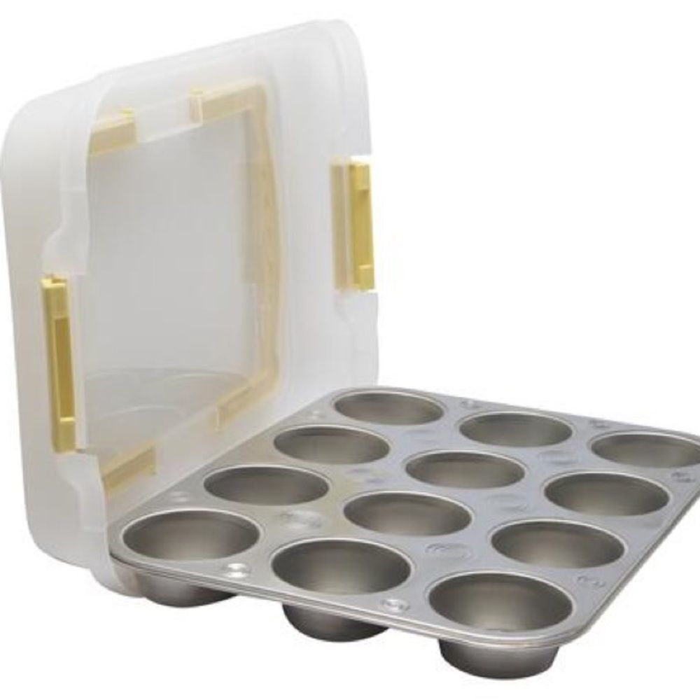 EZ Baker 12-Cup Muffin Carrier - NWT